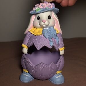 Vintage 1997 Egg Pals Bunny Egg Holder Easter Decor- Avon Products Collectible